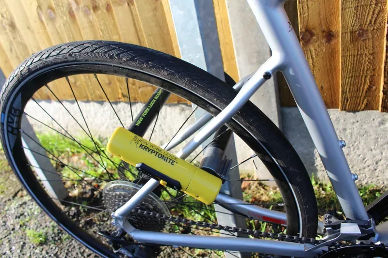 Kryptonite New York Diamond Angle Grinder Resistant U-Lock Sold Secure Diamond-3