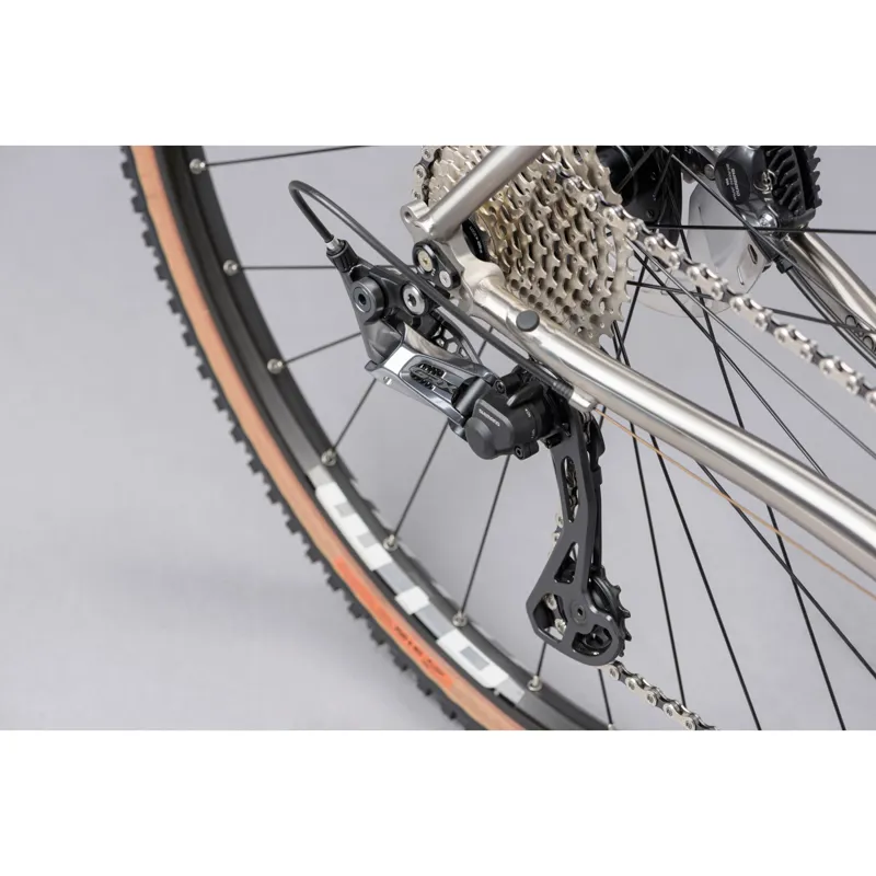 2024 Genesis Croix De Fer Titanium Gravel Bike in Silver -5