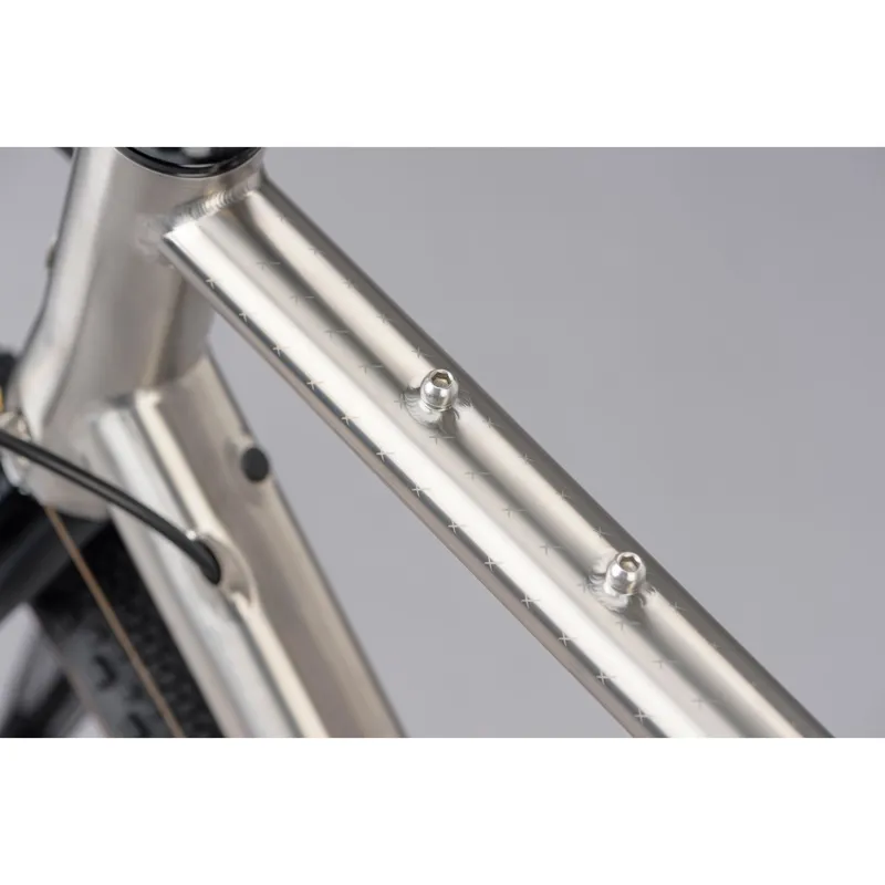 2024 Genesis Croix De Fer Titanium Gravel Bike in Silver -7