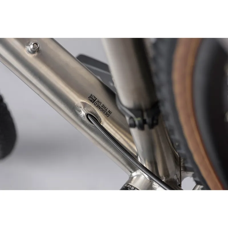 2024 Genesis Croix De Fer Titanium Gravel Bike in Silver -9