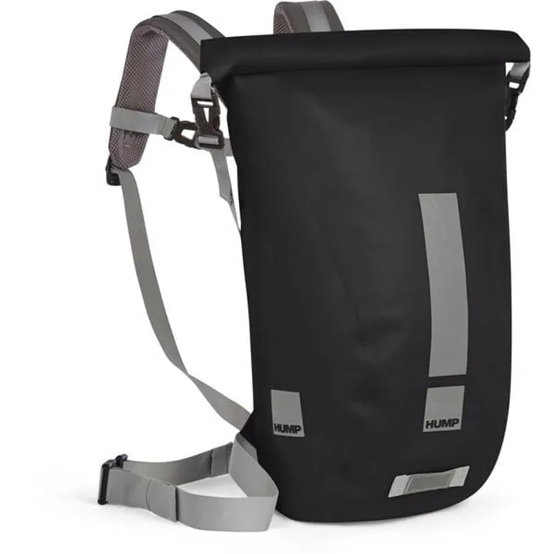 Hump Reflect 20L Backpack in Black