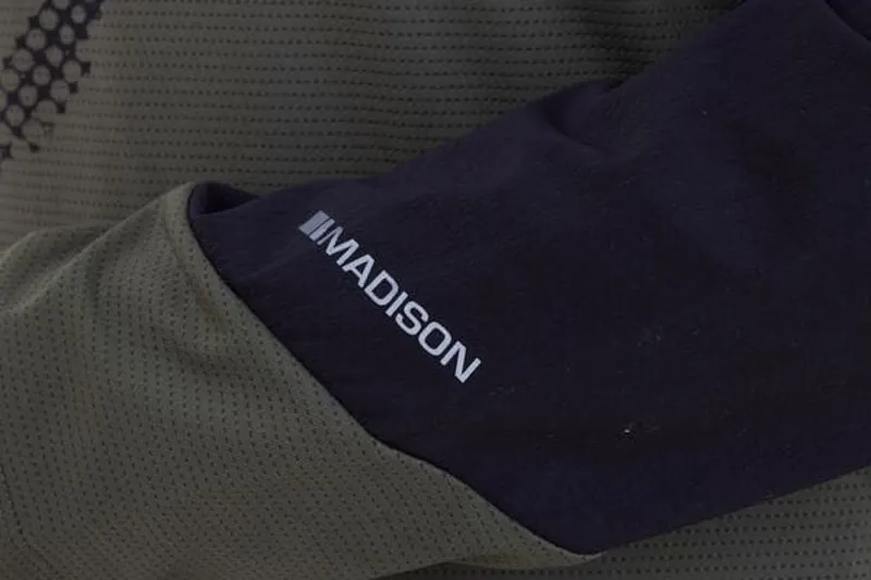 Madison Flux Women's Long Sleeve Trail Jersey In Magma Red/Black-3