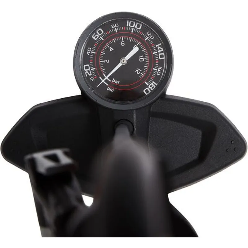 PUMP: MP Floor Essential Red one size-4