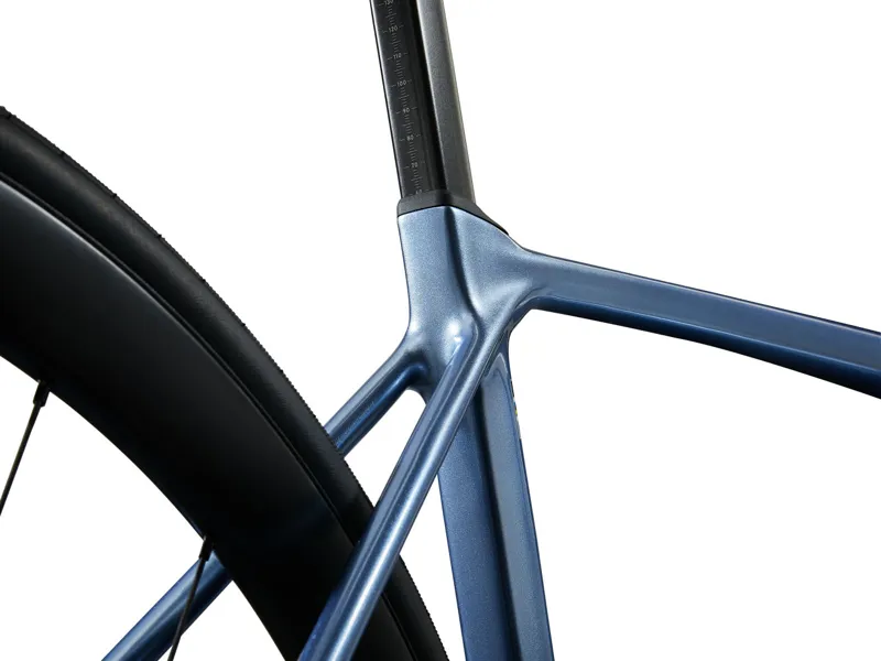 2025 Giant TCR Advanced 0 - 105 Di2 equipped Road Race Bike - Frost Silver-4