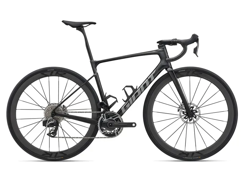 Giant Defy Advanced Pro-Red Road Bike in Carbon