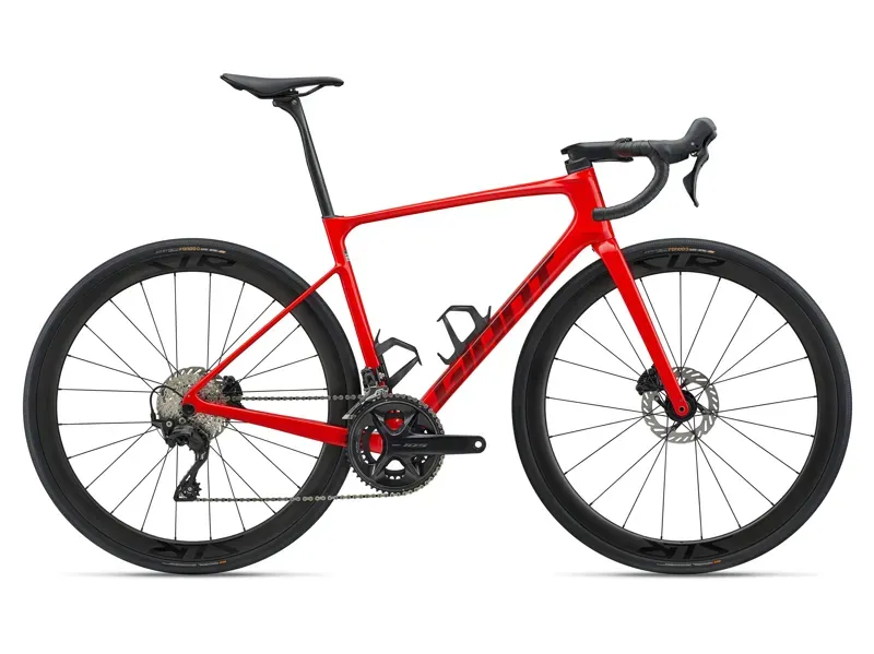 Giant Defy Advanced Pro 2 Road Bike in Rosso Corsa