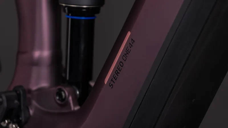 2026 Cube Stereo Hybrid one44 Pro 800 - Full Suspension eBike - Shift Blush / Raisin-6