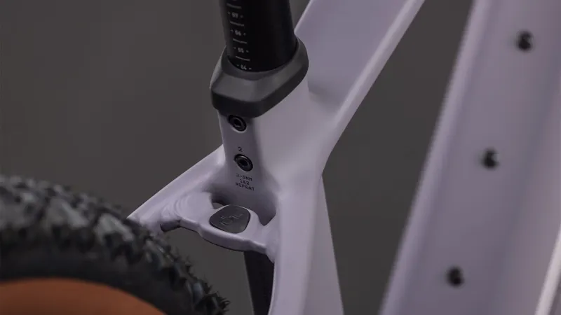 2026 Cube Reaction Hybrid Performance 600 - Hardtail eBike - Plum Grey / Black-4