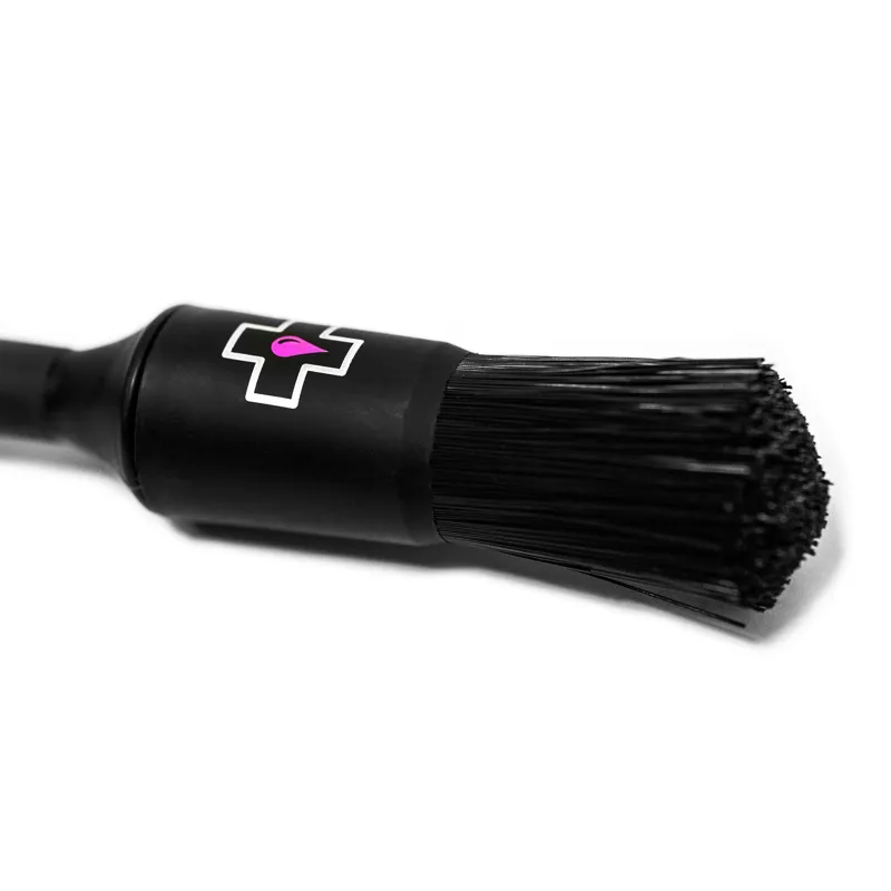 Muc-Off Drivetrain Brush-3