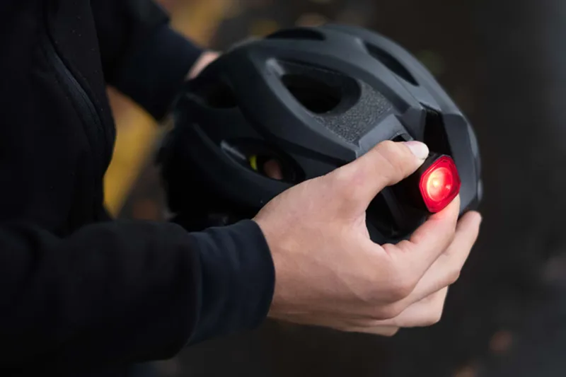 Giant Recon TL 100 Cycling Rear Light - Black-4