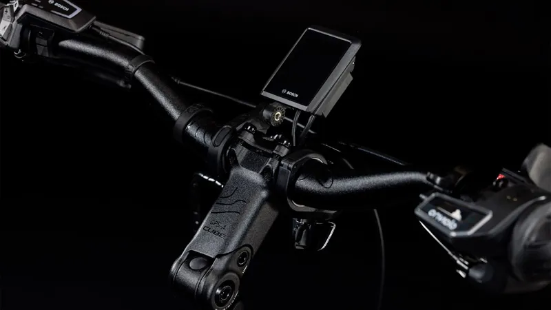 2025 Cube Trike Family Hybrid 750 - Electric Cargo Trike - Flash White / Black-4