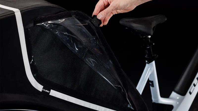 2025 Cube Trike Family Hybrid 750 - Electric Cargo Trike - Flash White / Black-9