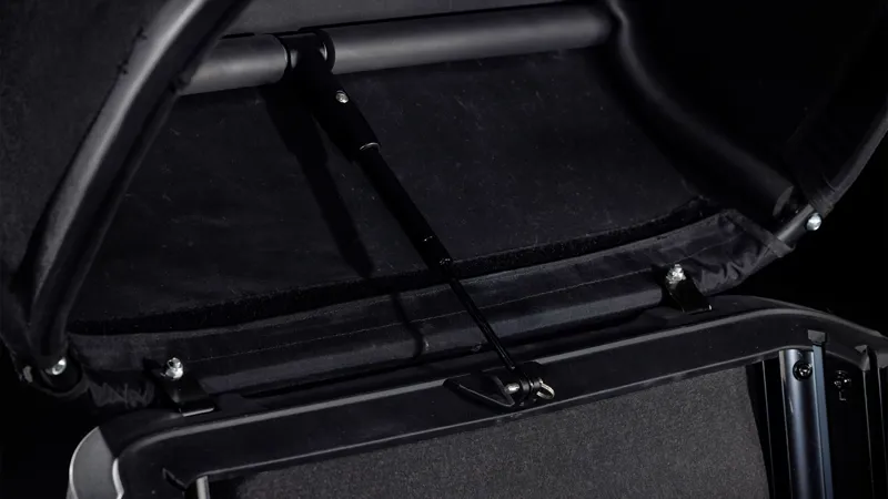 2025 Cube Trike Family Hybrid 1500 - Electric Cargo Trike - Flash White / Reflex-6