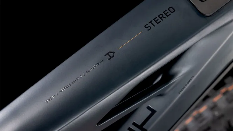 2025 Cube Stereo Hybrid One77 HPC AT - Electric Full Suspension Mountain Bike - Carbon / Gold-5