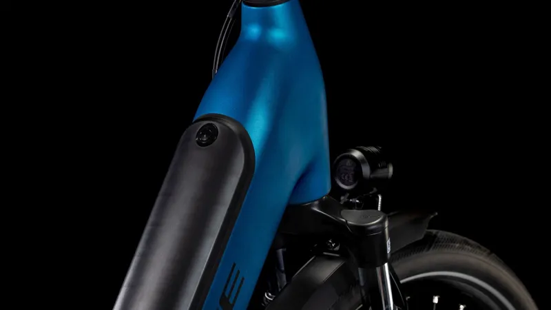 2025 Cube Supreme Hybrid Deluxe One 625 Easy Entry - Electric Hybrid Bike - Electric Blue / Black-6