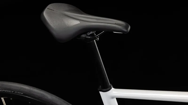 2025 Cube Attain SLX - 105 equipped Road Bike - Cotton / Grey-5