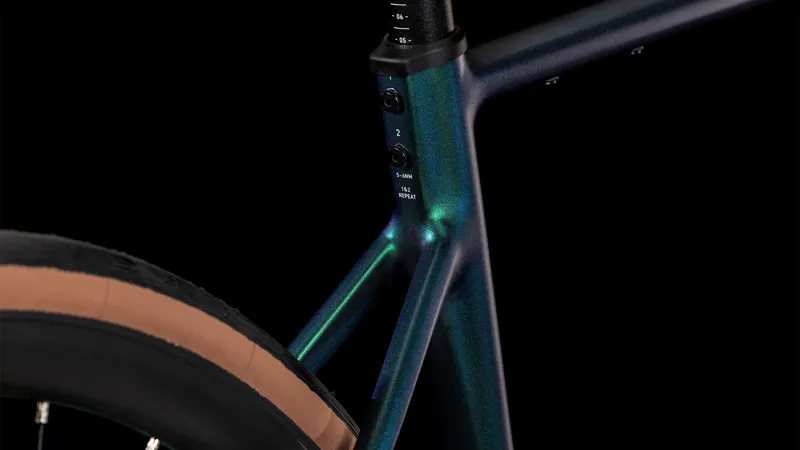 2025 Cube Attain SLX - 105 equipped Road Bike - Goblin / Yellow-4