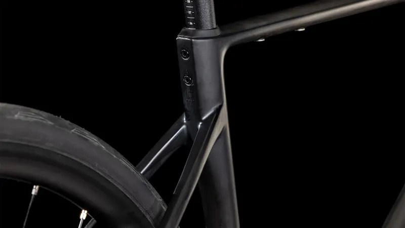 2025 Cube Attain C:62 Race - 105 equipped Carbon Road Bike - Blackline-3
