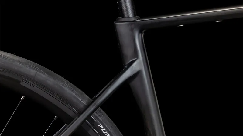 2025 Cube Attain C:62 Race - 105 equipped Carbon Road Bike - Blackline-4