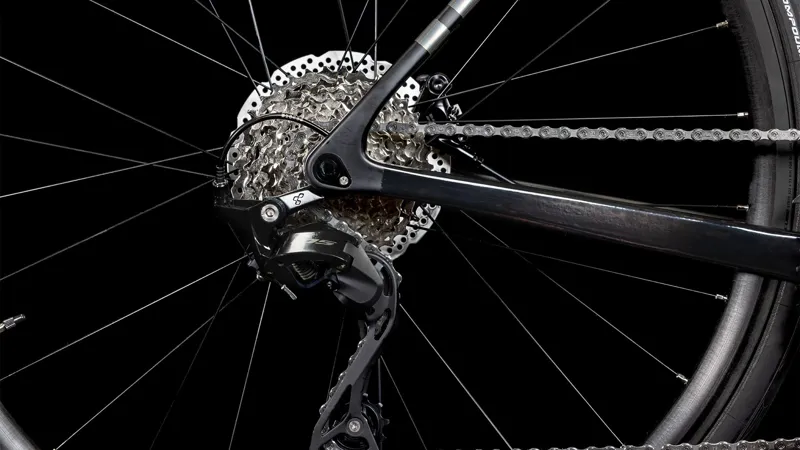 2025 Cube Attain C:62 Race - 105 equipped Carbon Road Bike - Blackline-5