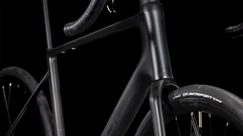 2025 Cube Attain C:62 Race - 105 equipped Carbon Road Bike - Blackline-6