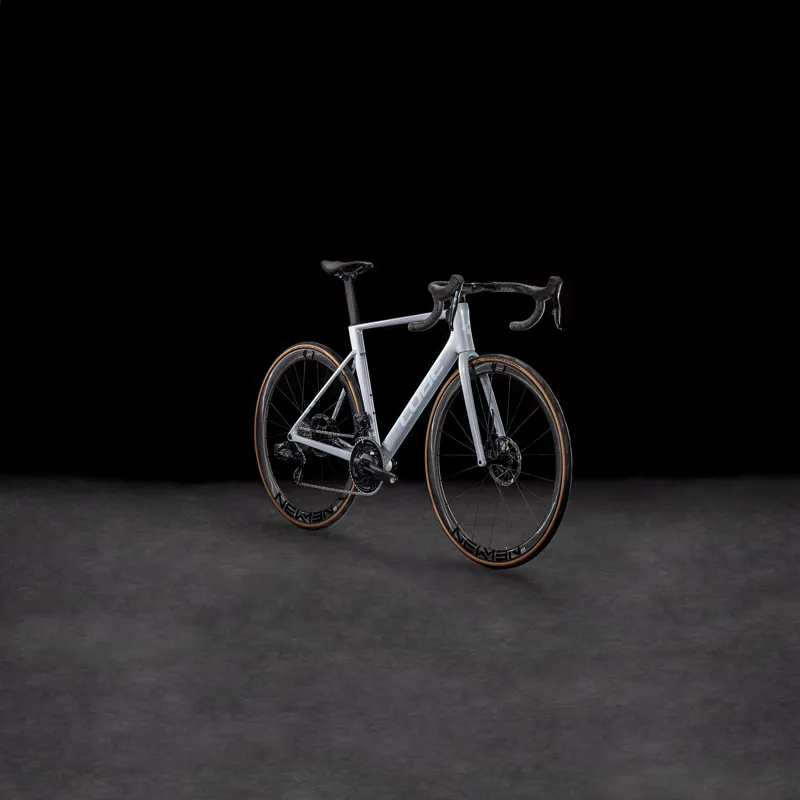 2025 Cube Litening Air C:68X Pro - Aero Road Bike - Fog Grey / White-1