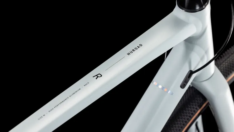 2025 Cube Nuroad Race - Shimano GRX610 equipped Gravel bike - Haze / Gloss-2