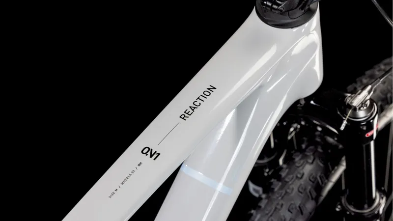 2025 Cube Reaction C:62 One - Hardtail Mountain Bike - Cotton / White-2