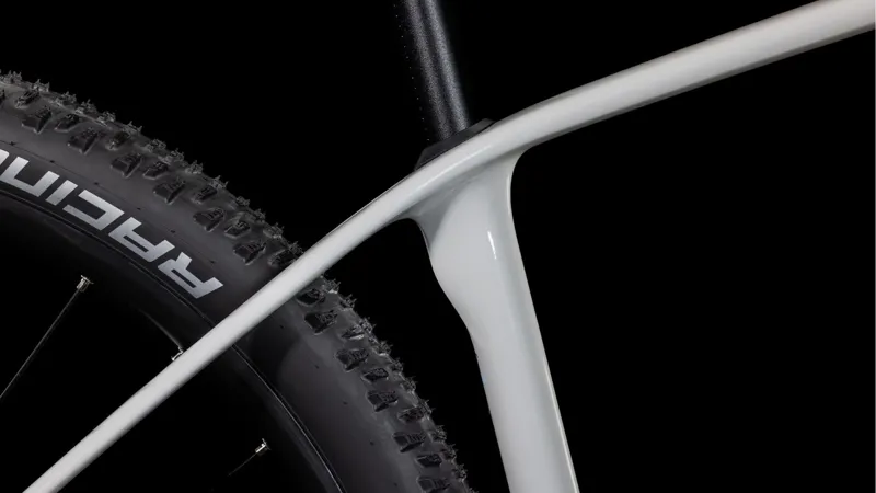 2025 Cube Reaction C:62 One - Hardtail Mountain Bike - Cotton / White-4