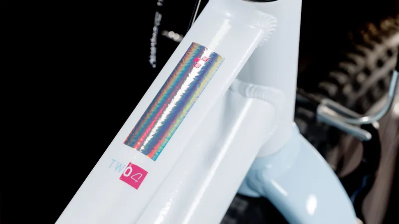 2025 Cube Numove 240 - 24inch wheel kids bike - Flash White / Pink-3