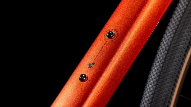 2025 Cube Nulane Pro - Classic frame Hybrid Bike - Fire Orange / Black-4