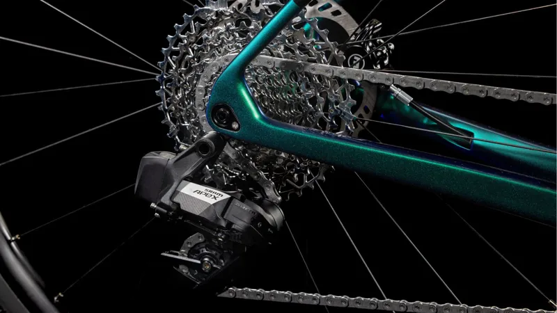 2025 Cube Nulane C:62 SLT - Classic frame Cabon Hybrid Bike - Goblin / Black-5