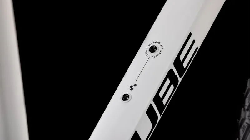 2025 Cube Nature Pro - Classic frame Hybrid Bike - Cotton / Black-5