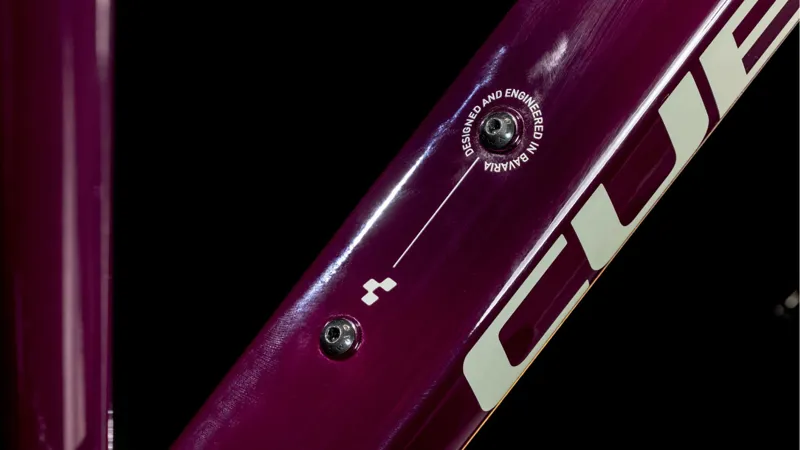 2025 Cube Nature One Allroad - Fully equipped Trapeze frame Hybrid Bike - Amarone / Lunar-5