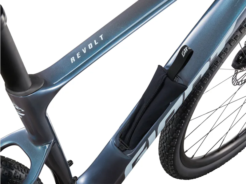 2025 Giant Revolt Advanced 1 - Carbon Gravel Bike - Gloss Ocean Twilight-3