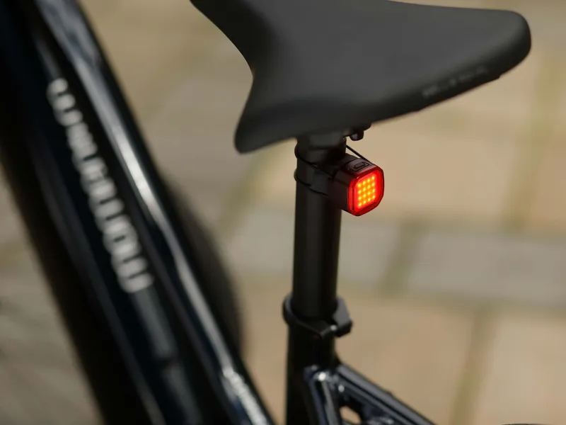 Momentum Cast TL30 - Rear Light-1