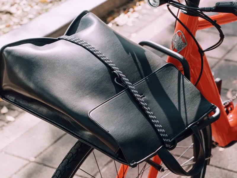 Momentum Large Front Rack - Black-3