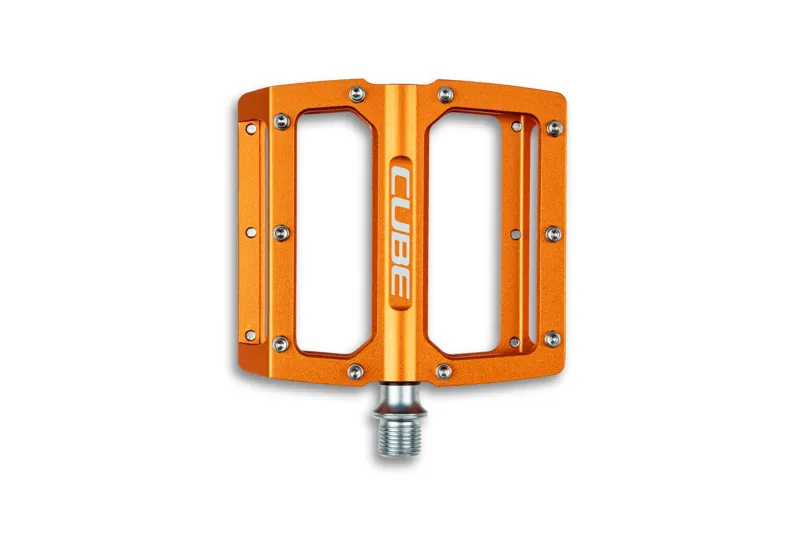 Cube All Mountain X Pedals in Actionteam Orange