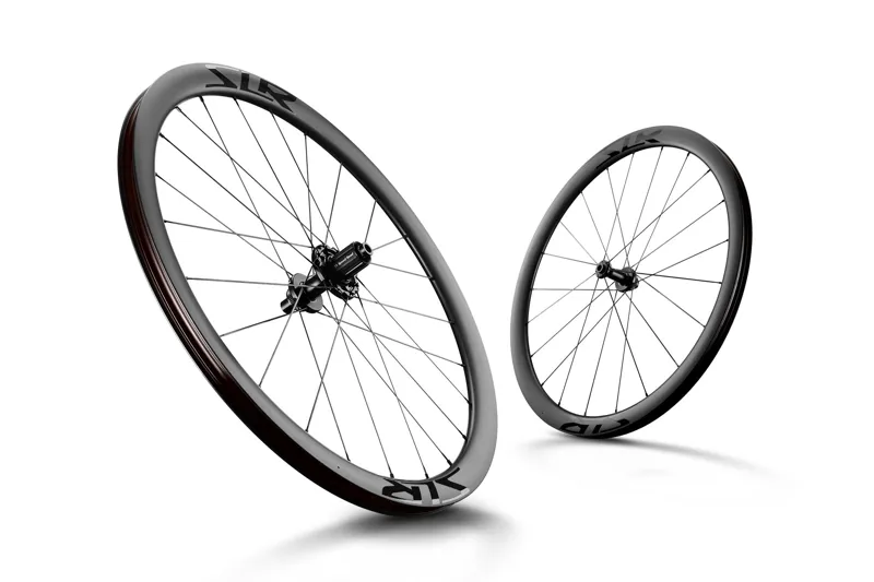 SLR 1 40 Disc Brake Rear Wheel-2
