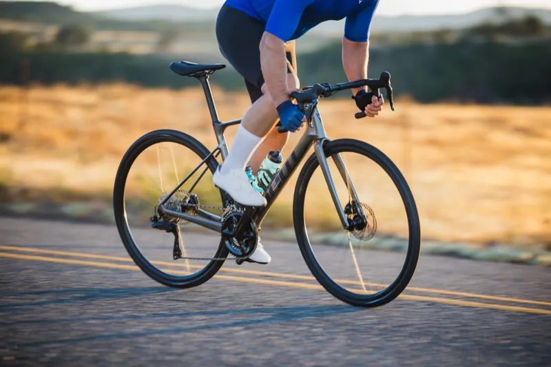 2024 Giant Defy Advanced 1 - Endurance Road Bike - Charcoal / Milky Way-12