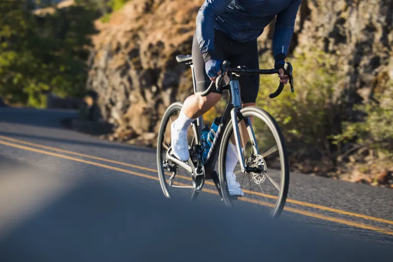 2024 Giant Defy Advanced 1 - Endurance Road Bike - Charcoal / Milky Way-13