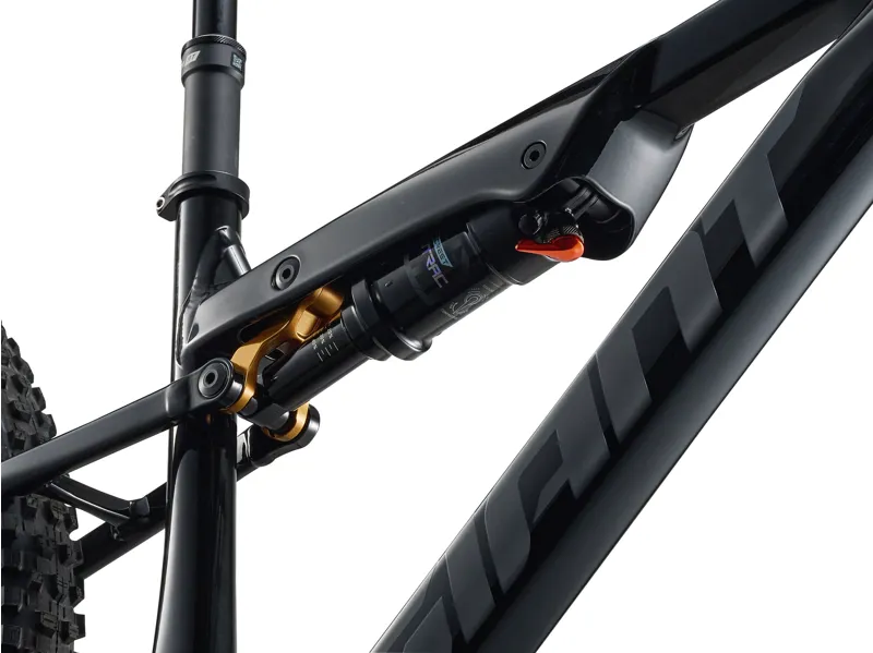 Giant Stance Black-2