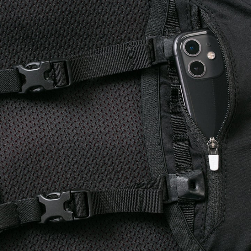 Rapha Pro Team Lightweight Backpack - Black-4