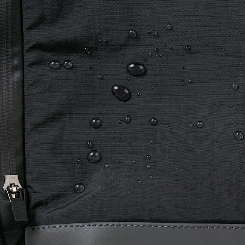 Rapha Pro Team Lightweight Backpack - Black-6