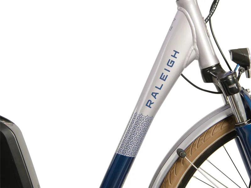 2022 Raleigh Array - Electric Hybrid Bike  - Silver / Blue Size 45-7