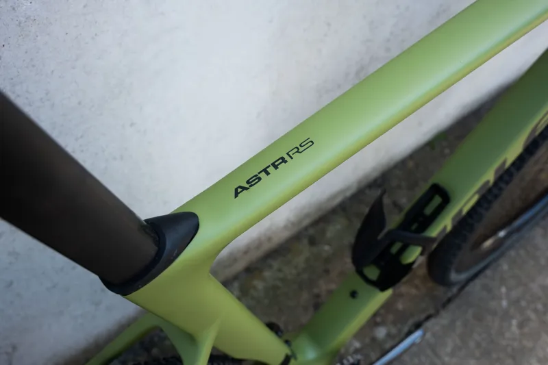 2025 Ridley Astr RS RED XPLR 1x13 Gravel Bike - Carbon / Crocodile Green-2