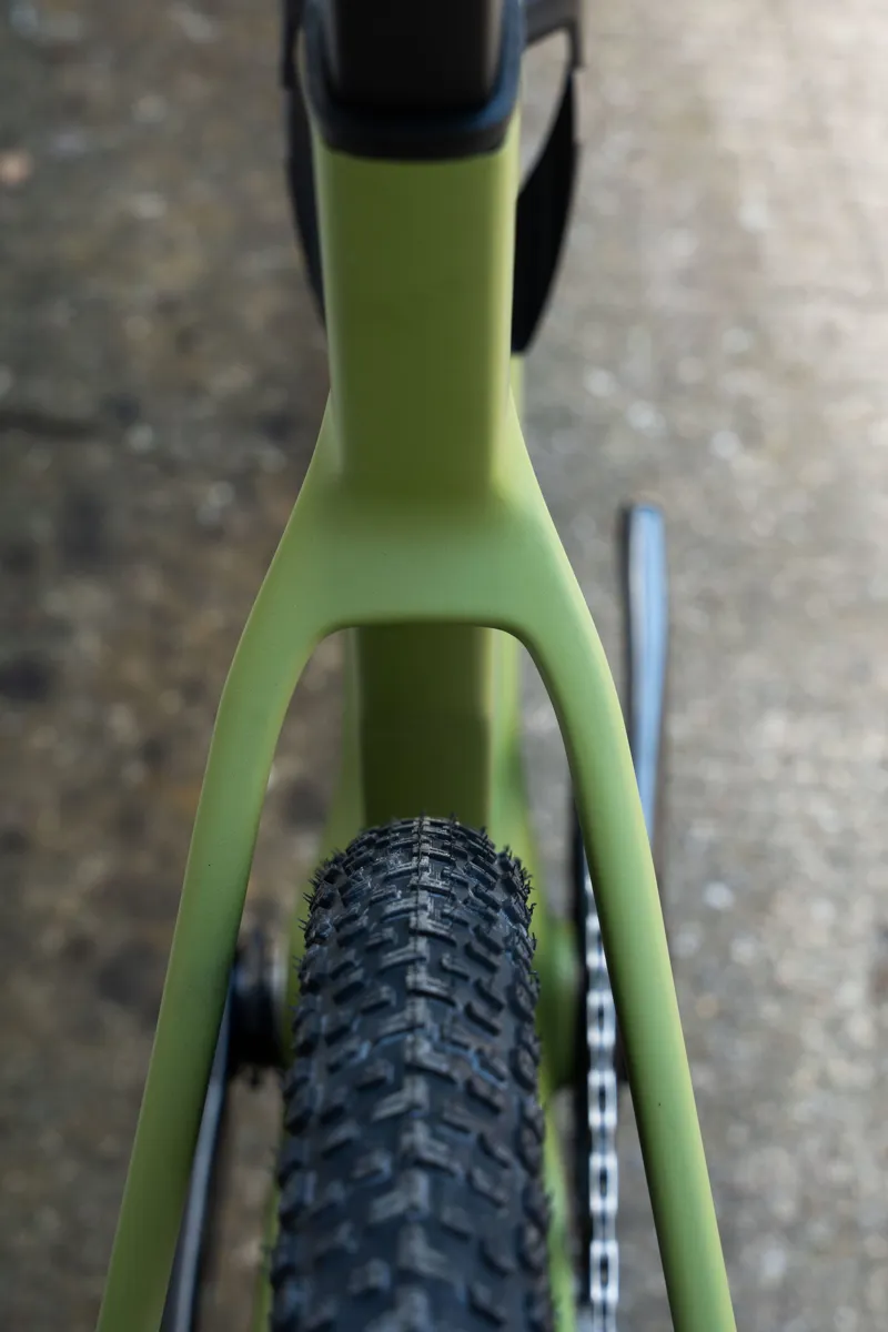 2025 Ridley Astr RS Force XPLR Gravel Bike -  Carbon / Crocodile Green-5