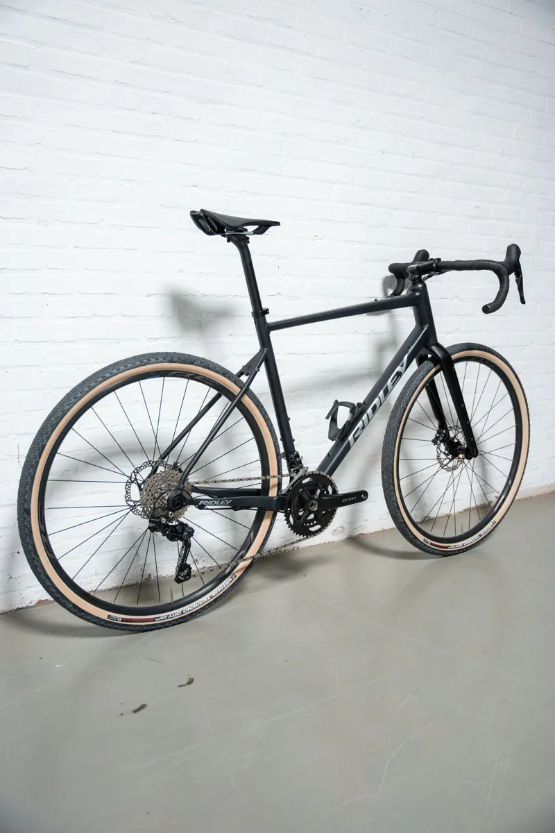 2025 Ridley Kanzo Adventure Aluminium GRX400 - Gravel Bike - Black-1