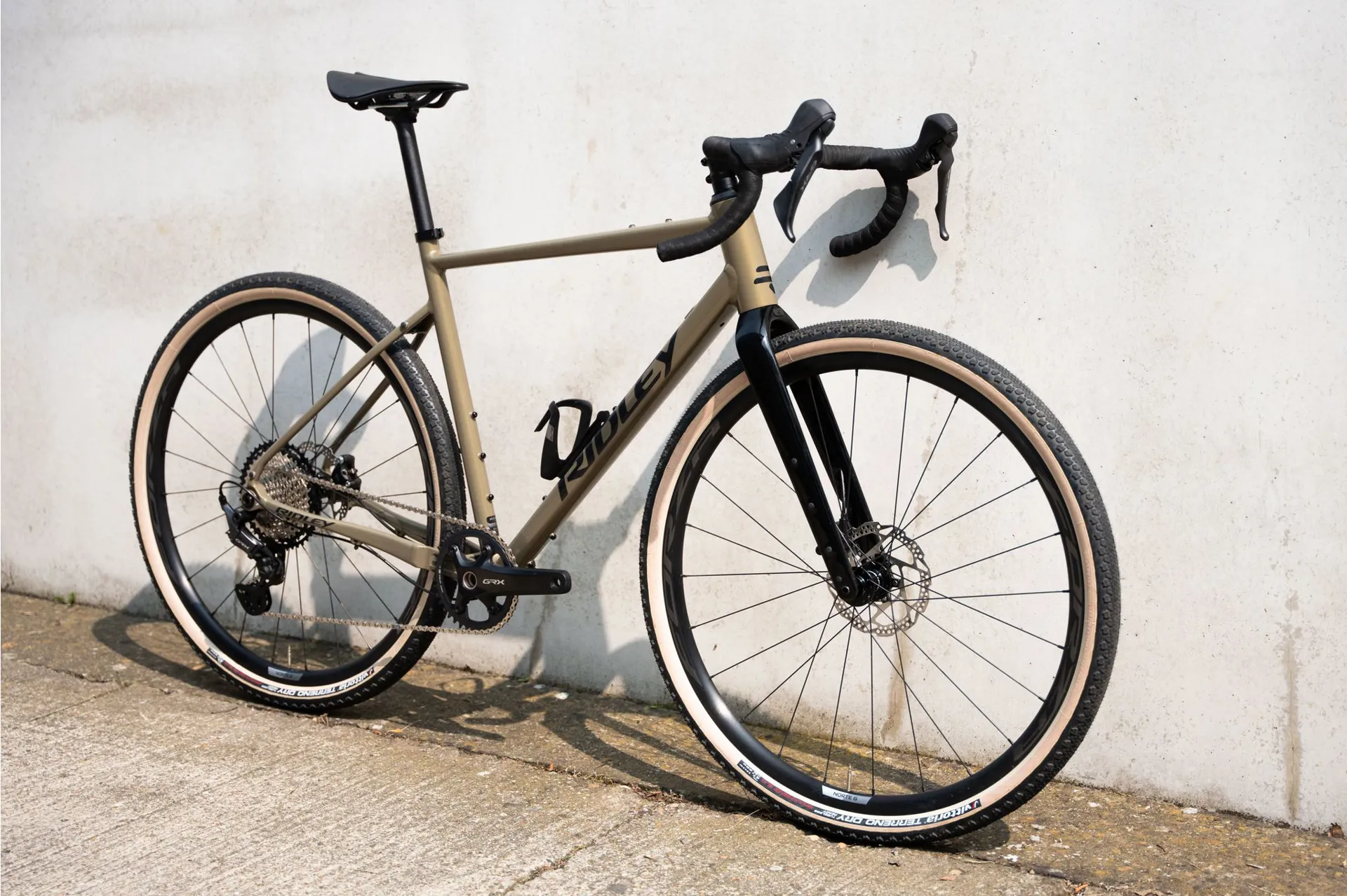 2025-ridley-kanzo-adventure-aluminium-grx400-gravel-bike-bron