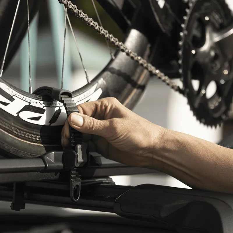 Thule 564 FastRide - Fork Mount Cycle Carrier-6